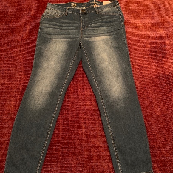 Mid Rise Skinny Blue Jeans - Picture 7 of 14